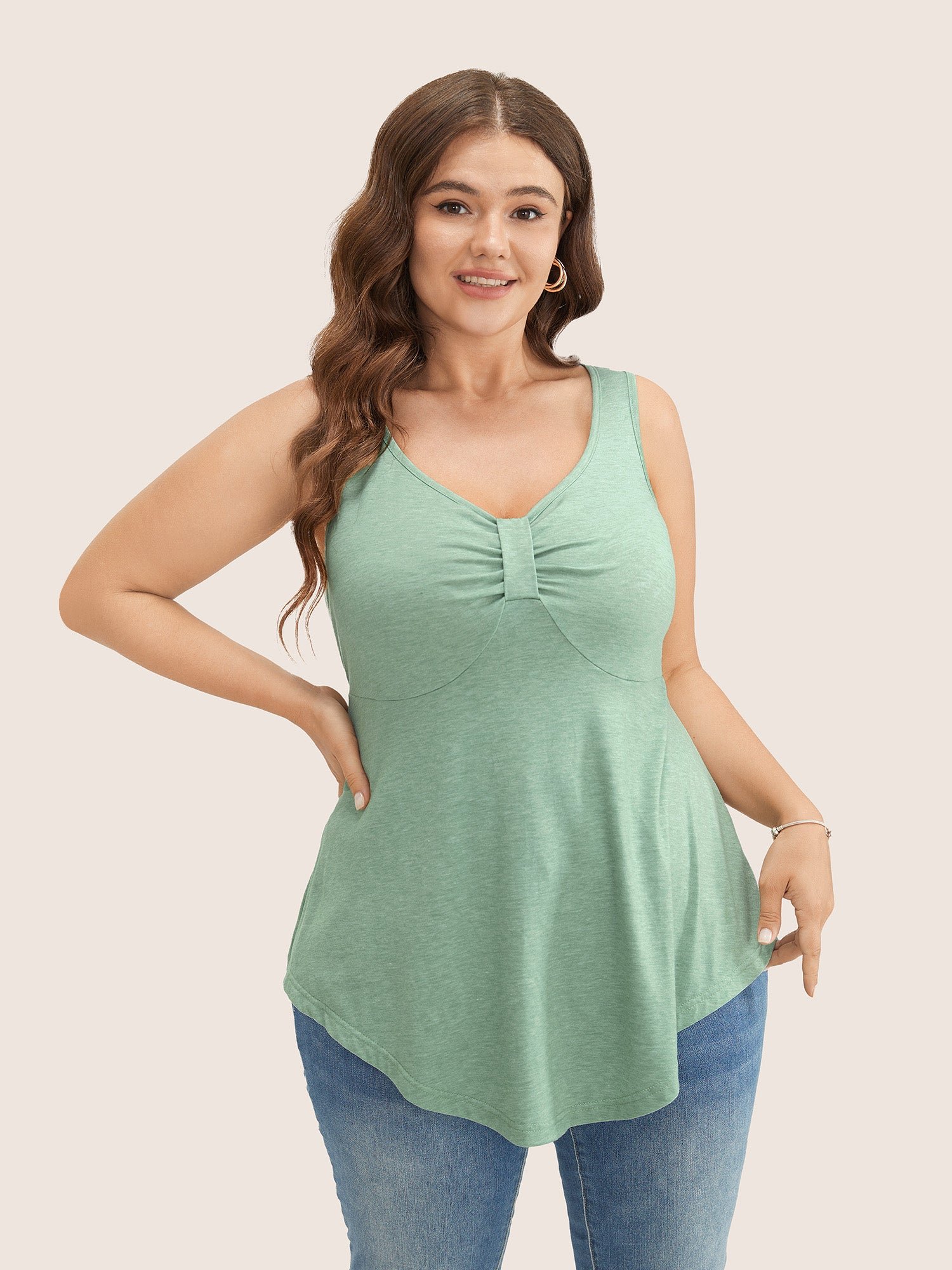 Solid Ruched Detail Asymmetrical Hem Tank Top - Image 5
