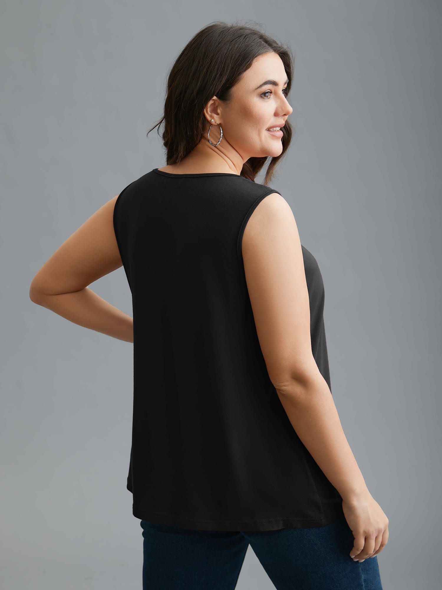 Supersoft Essentials V-Neck Tank Top - Image 4