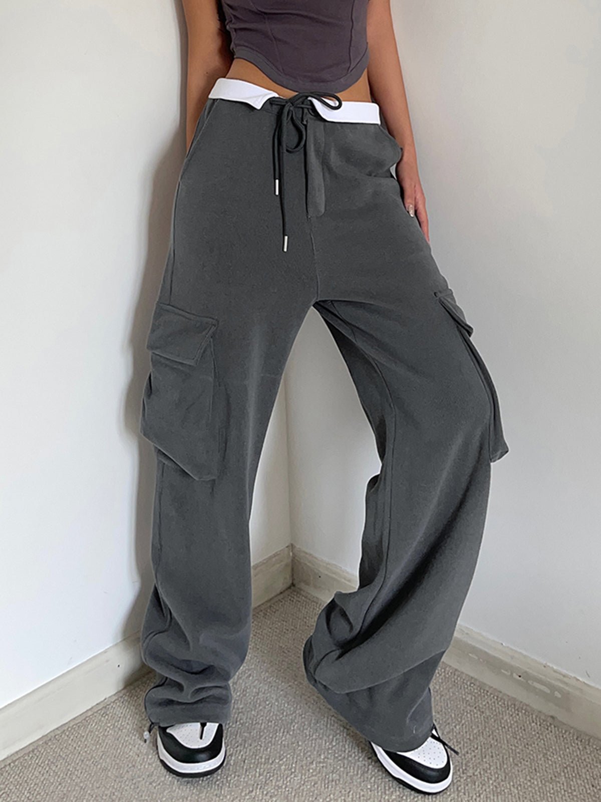 Contrast Waistband Cargo Sweatpants - Image 4